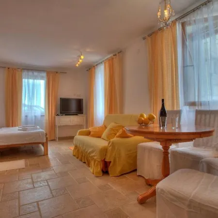 Rotondo Apartmán *