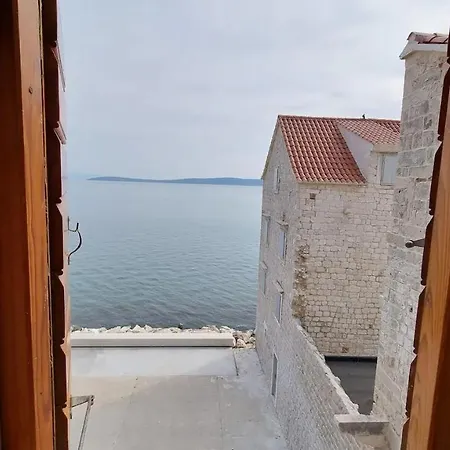 Rotondo * Kastela