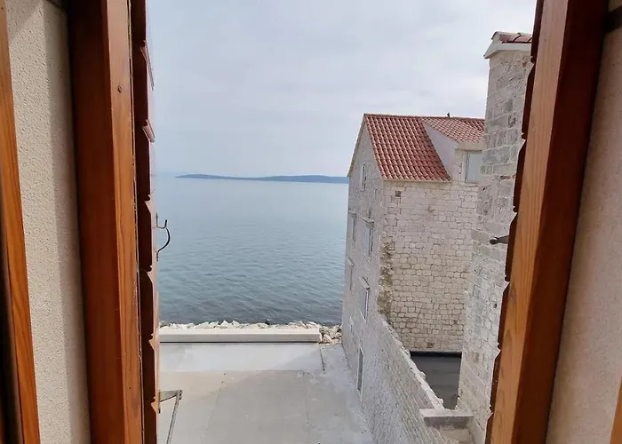 Rotondo * Kastela